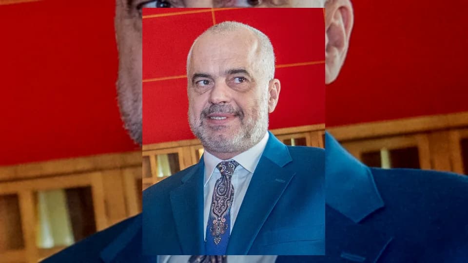 Kryeministri i Shqipërisë, Edi Rama, duke folur në një intervistë.